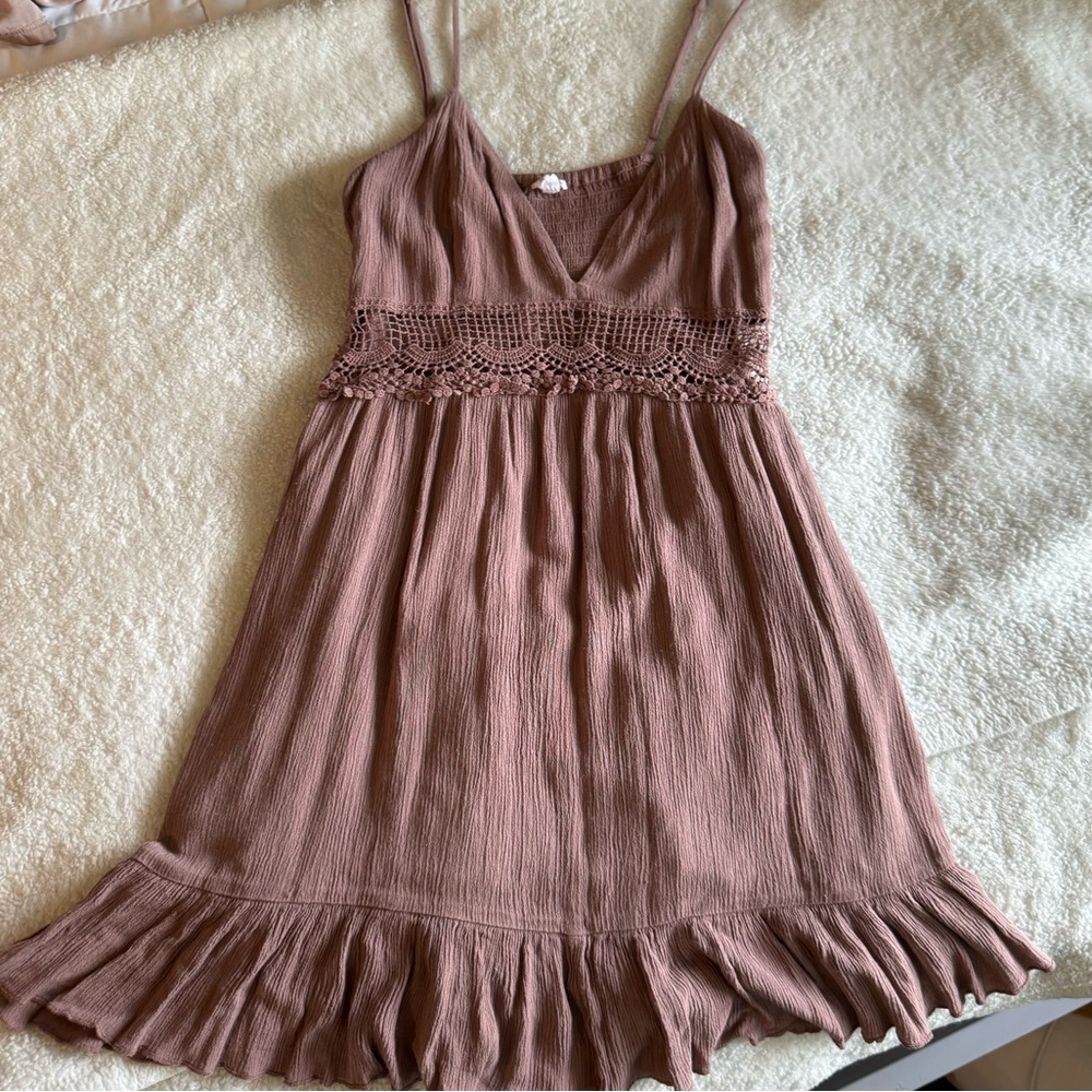 brown flowy sundress